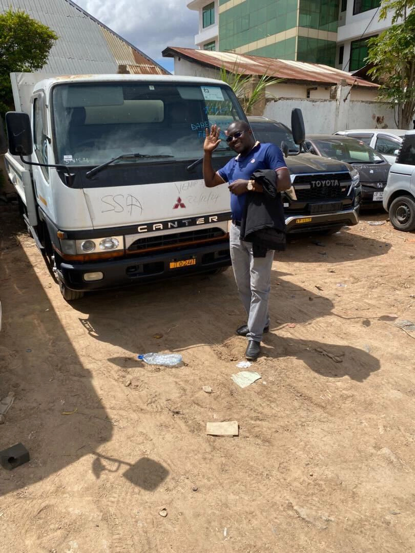 Customer from Zambia, 4D34 Engine, Mitsubishi Canter Truck